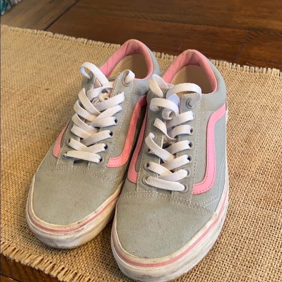 Vans - Picture 11 of 11